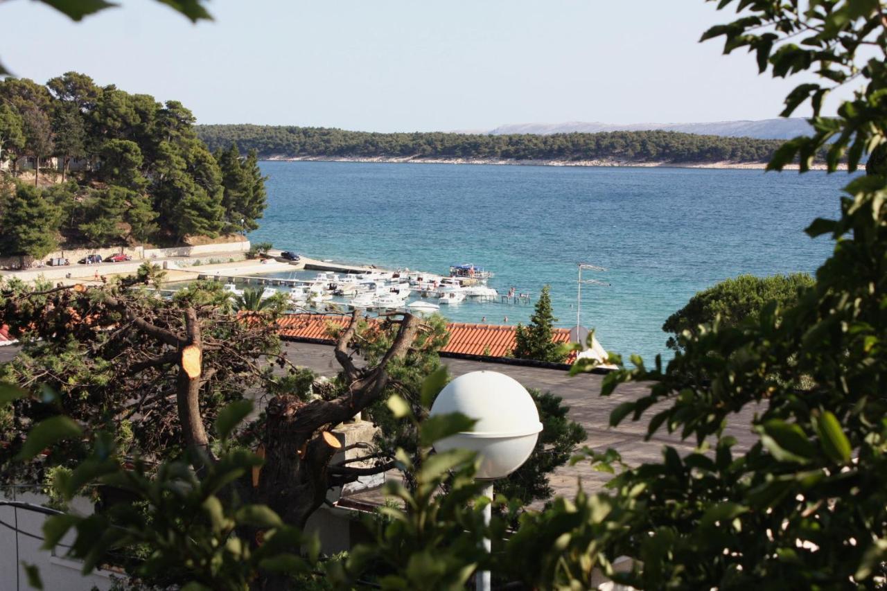Apartments And Rooms By The Sea Banjol, Rab - 5077 Buitenkant foto