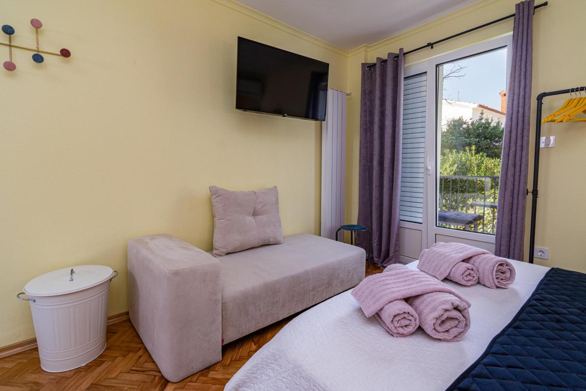 Apartments And Rooms By The Sea Banjol, Rab - 5077 Kamer foto
